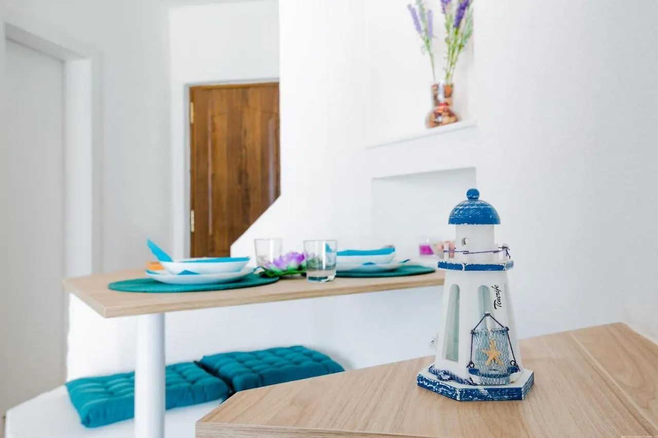 Appartement Holiday Studio With Pool Costa Adeje  Espagne